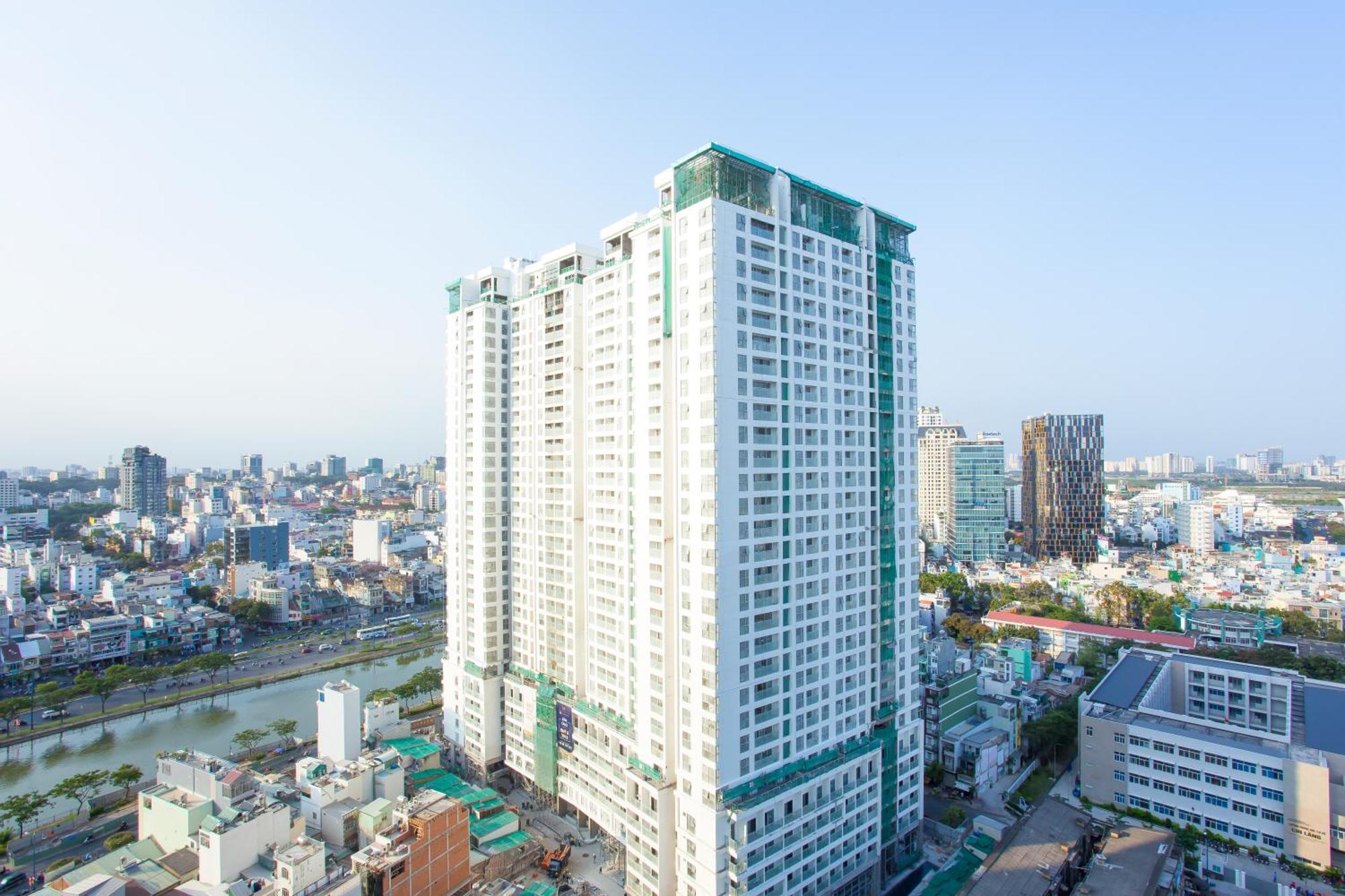 Double E Saigon Apartment In Rivergate Building مدينة هوشي منه المظهر الخارجي الصورة